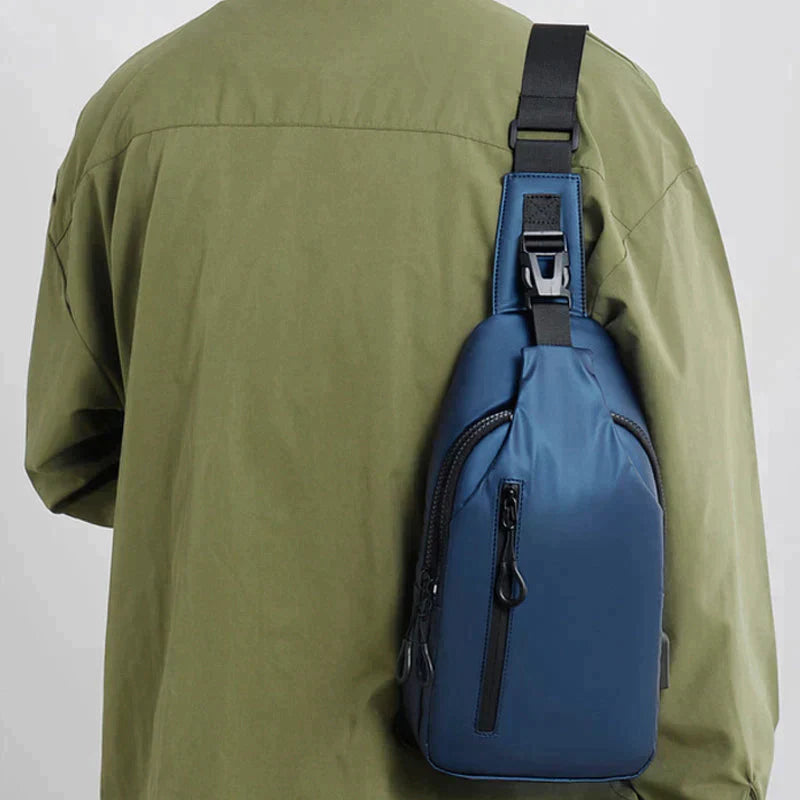 Aqua™ - Waterproof shoulder bag with USB charging point