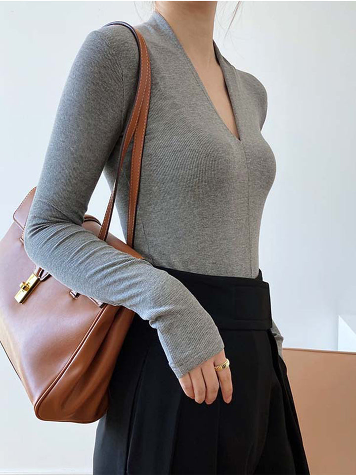 Monteclo - Helena Solid Long Sleeve Knit Top