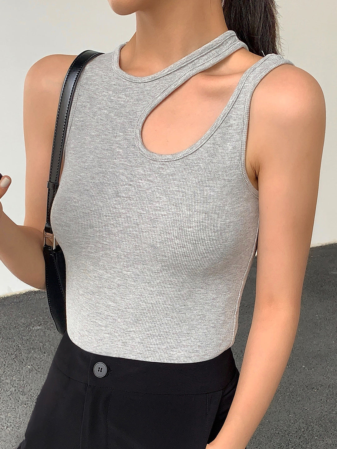 Monteclo - Olivia Cutout Tank Top