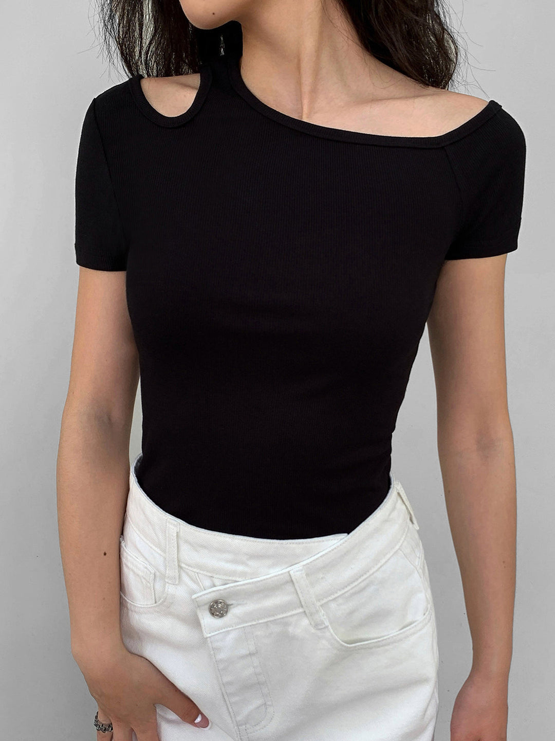 Monteclo - Celeste Slinky Cutout Short Sleeve Top