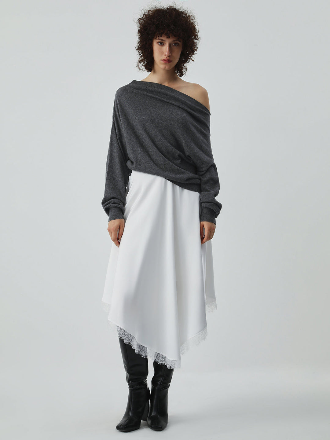 Monteclo -  Carly Off-Shoulder Sweater