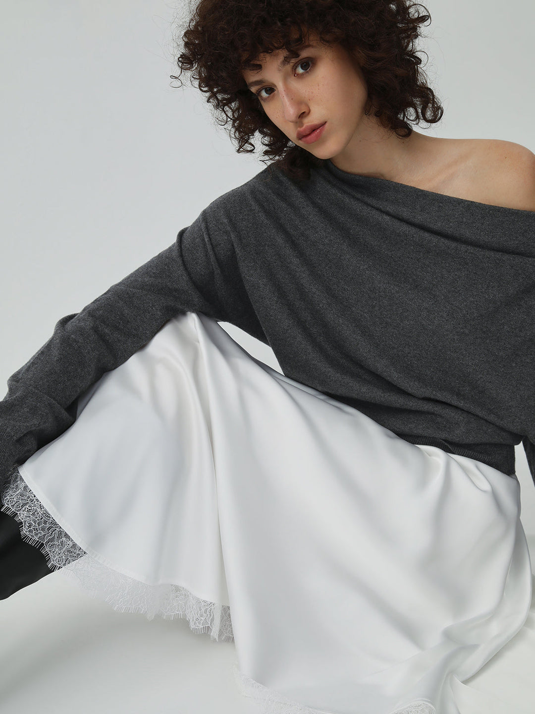 Monteclo -  Carly Off-Shoulder Sweater