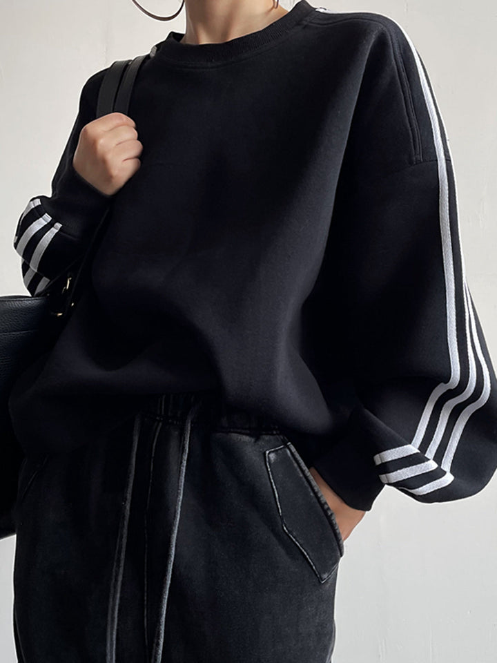 Monteclo - Lainey Oversized Panel Sweatshirt