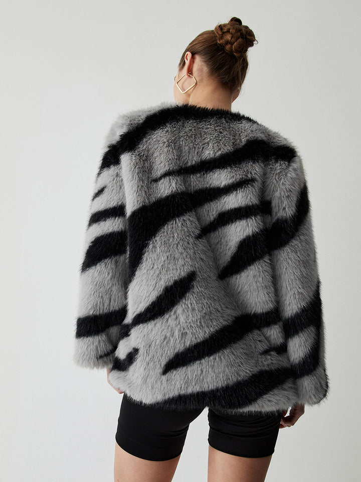 Monteclo - Evelynn Tiger Print Fleece Fuzzy Coat