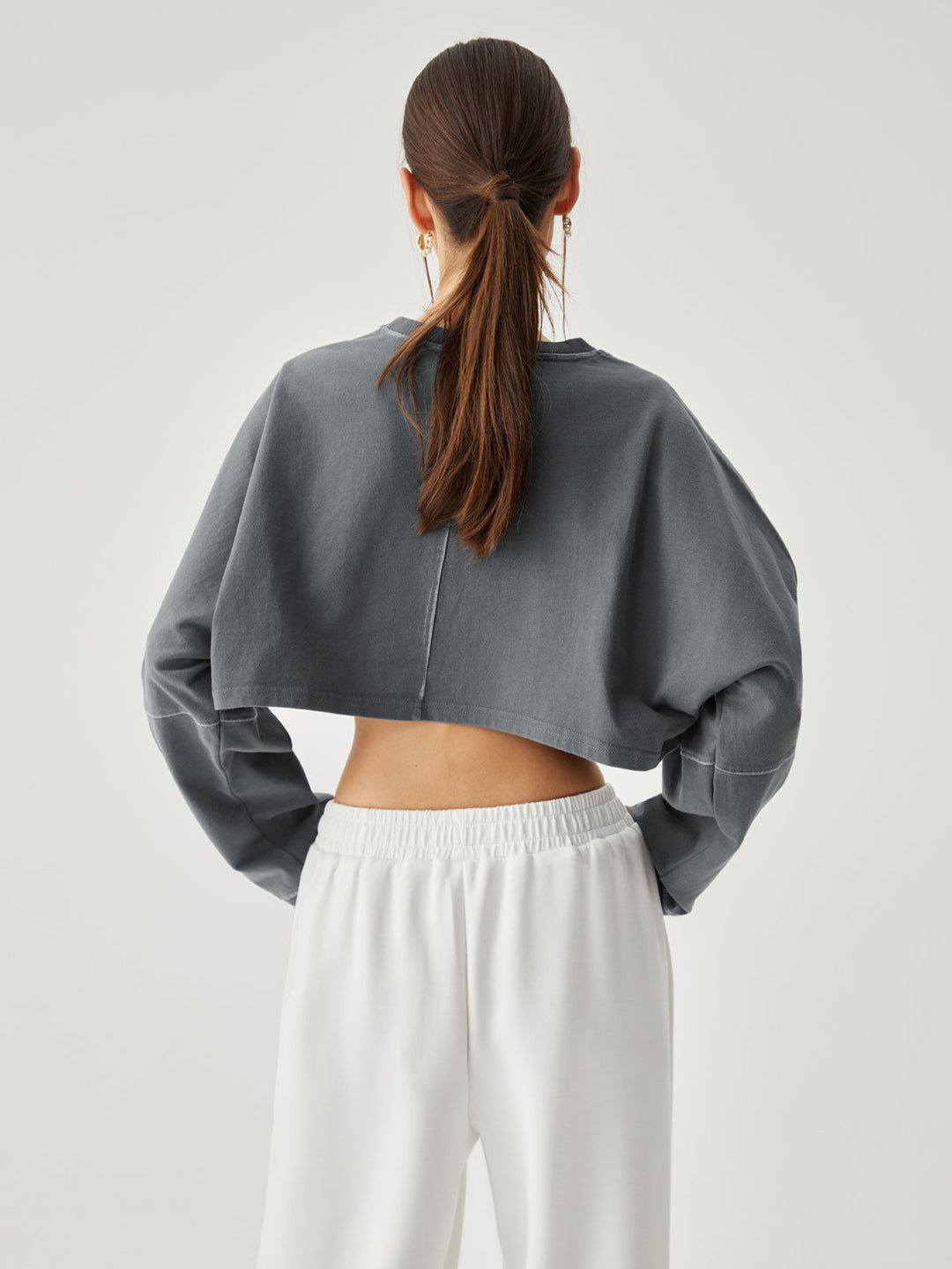 Monteclo - Julia Living Easy Crop Sweatshirt