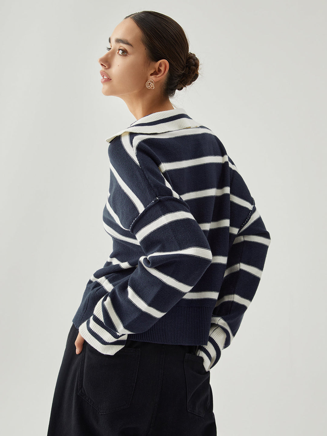 Monteclo - Connie V-neck Collared Striped Knit Sweater