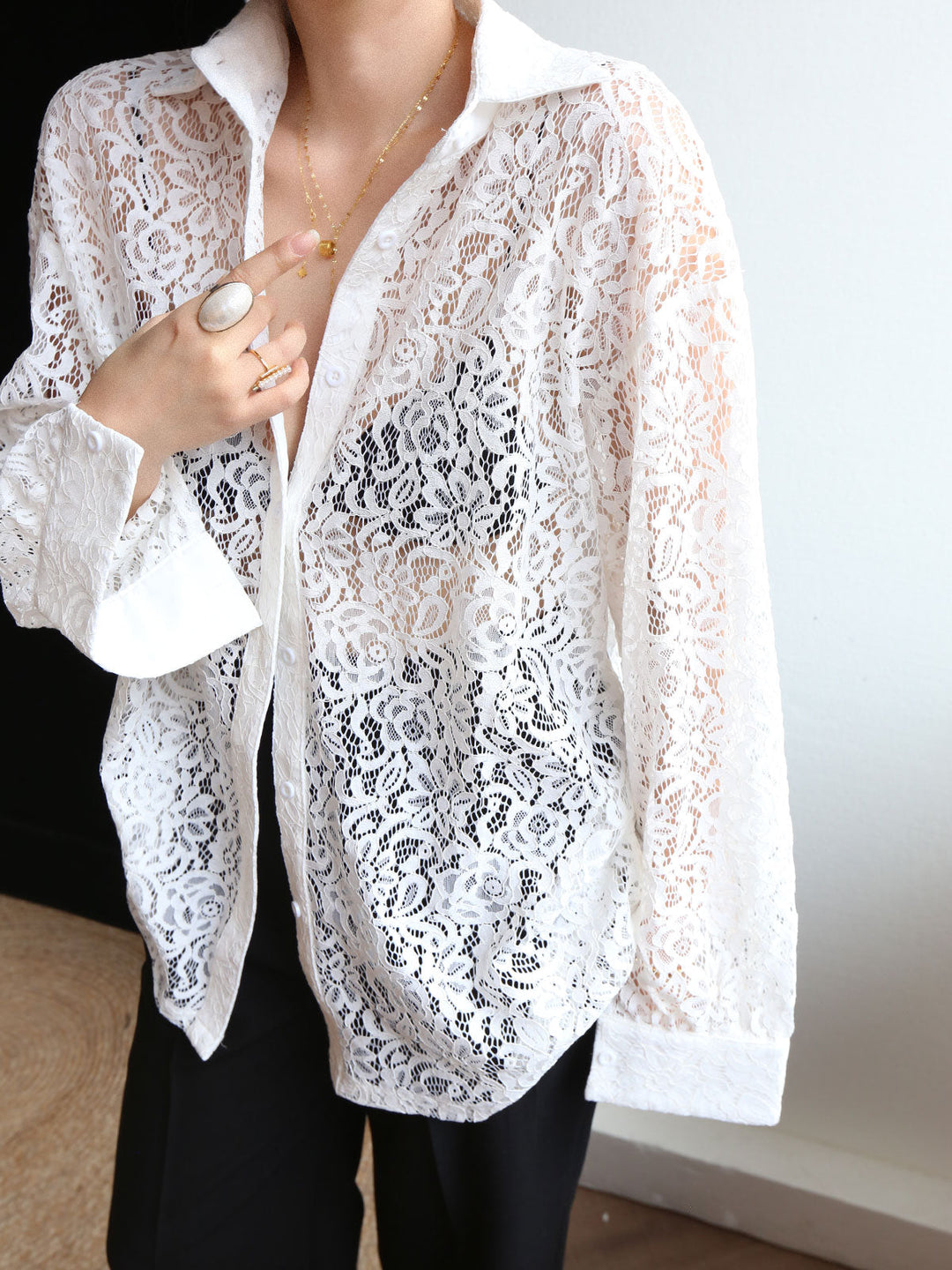 Monteclo - Aaliyah Lace Semi-sheer Collared Shirt