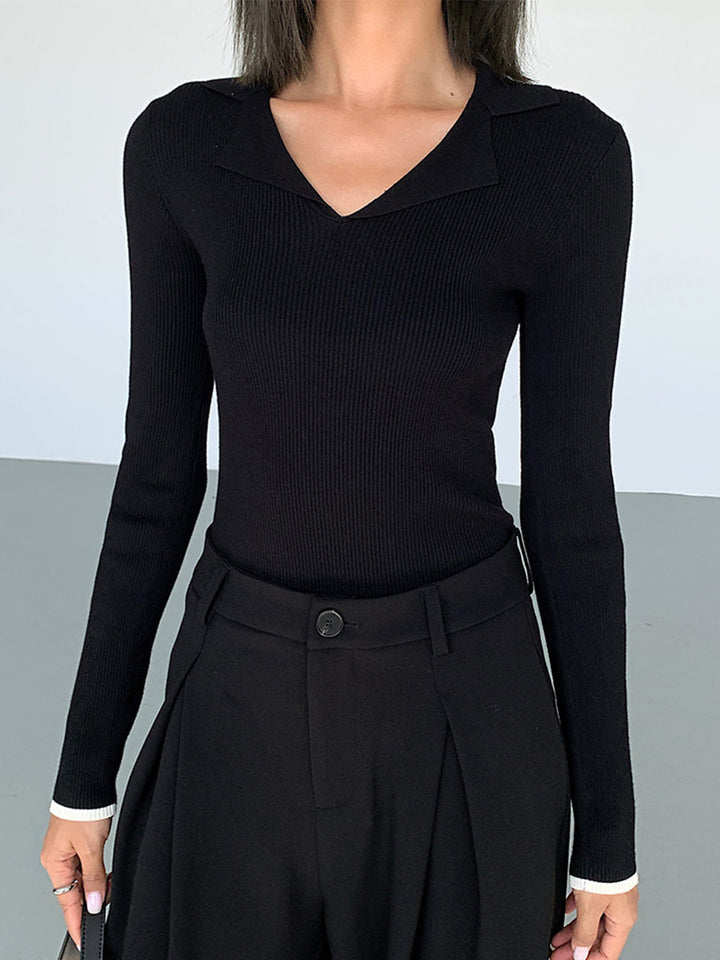 Monteclo - Mya Slinky V-neck Collar Ribbed Knit Top