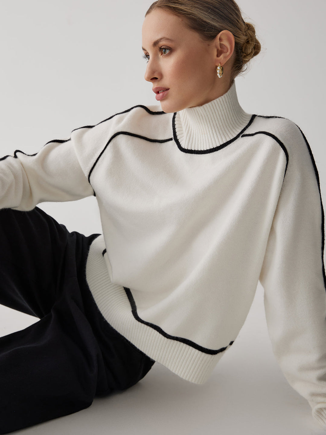 Monteclo - Jana Turtleneck Long Sleeve Sweater