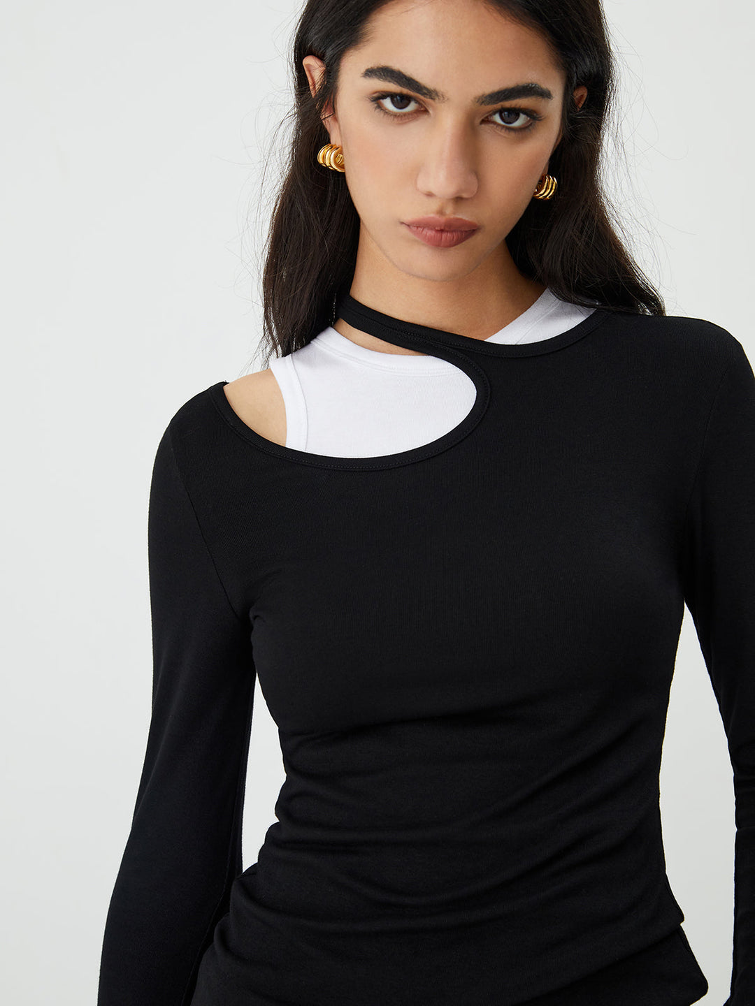 Monteclo - Neck Long Sleeve Blouse