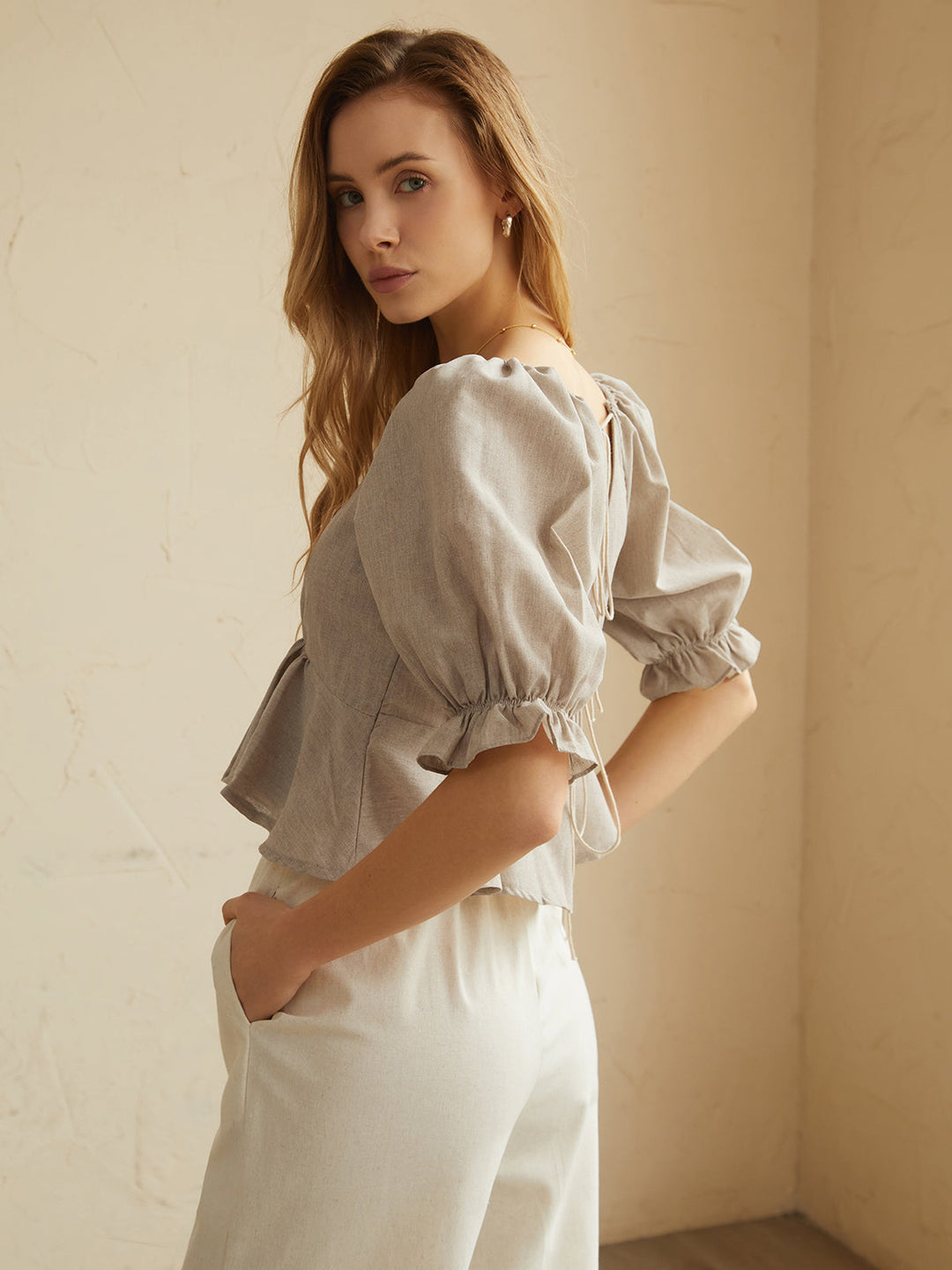 Monteclo - Chana Backless Ruffle Knotted Blouse