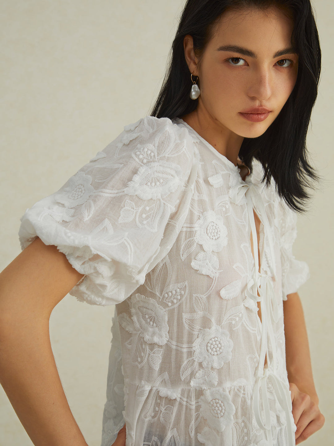 Monteclo - Ella Floral Knotted Puff Sleeve Shirt