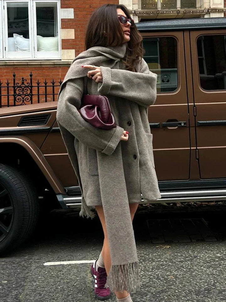 Bella | Coat with scarf