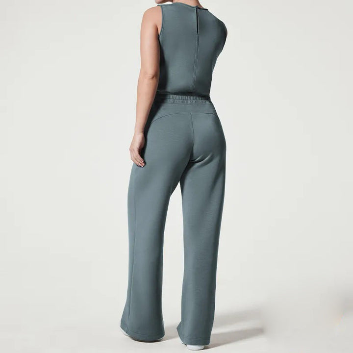 Desiree - Sleeveless solid jumpsuit