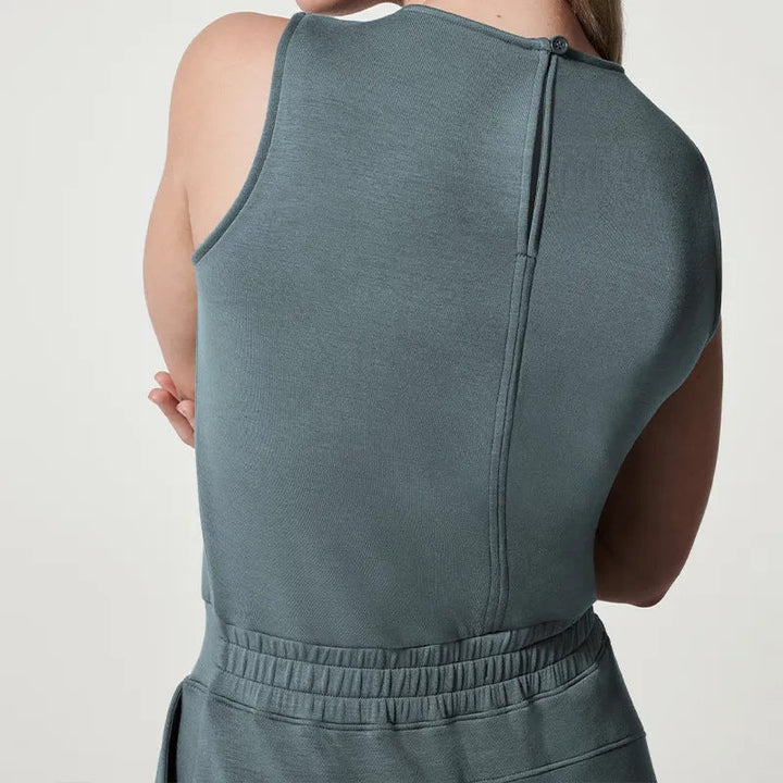 Desiree - Sleeveless solid jumpsuit