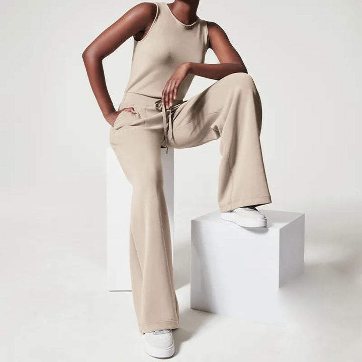 Desiree - Sleeveless solid jumpsuit