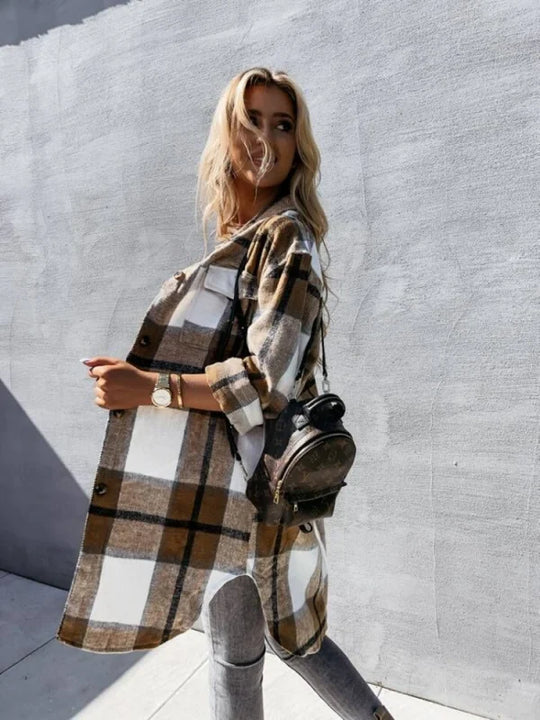 Cara - Fashionable checked coat with slim fit