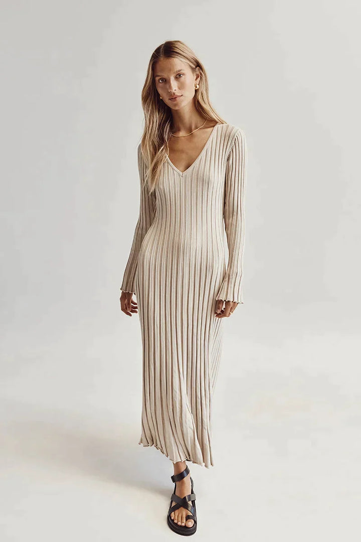 Eloisa V-neck knitted midi dress with sleeves